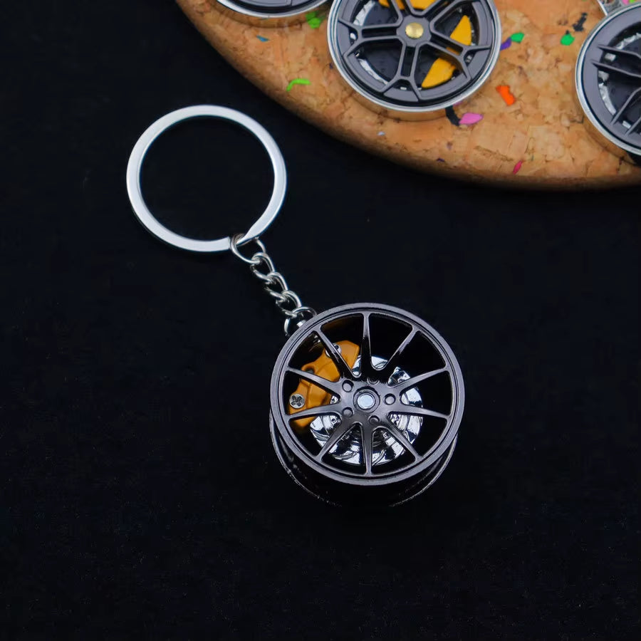 Fashion Metal Wheel Hub Keychain Fidget Spinner Toys Rotating Car Wheels Pendant Key Chains Birthday Fathers Day Party Gift
